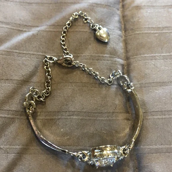 Rhinestone center stone silver tone bracelet. Well made channel set detail - Picture 6 of 7